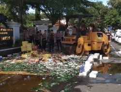 Jelang Nataru Ribuan Botol Miras Dimusnahkan