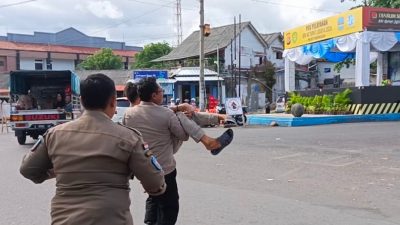 Polisi Selamatkan Remaja yang Alami Serangan Epilepsi di Ujung Tol Gate Pangandaran