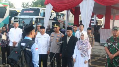 419 Calon Jemaah Haji Asal Pangandaran Diberangkatkan ke Tanah Suci