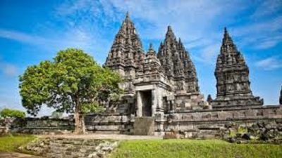 Candi Prambanan: Mahakarya Hindu yang Megah di Jantung Jawa