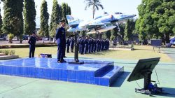 Puncak Peringatan Ke-78 Hari Bakti TNI AU, Personel Lanud Sultan Hasanuddin Ikuti Upacara Di Makoopsud II