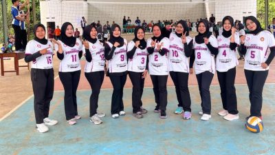 Tim Bola Voli Putra-Putri PGRI Pamarian Raih Juara 1
